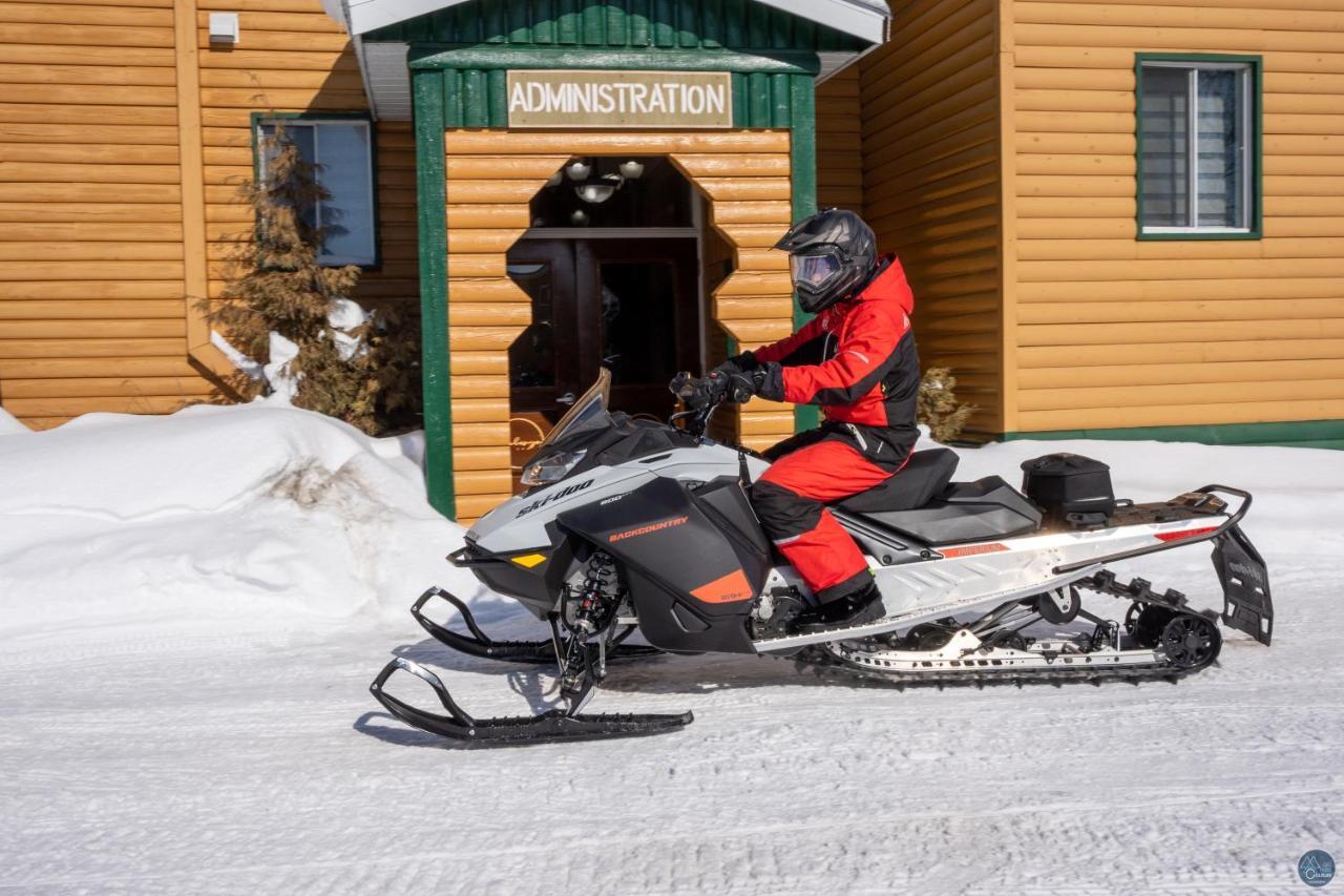 Auberge Eva Lac-Bouchette Eksteriør billede