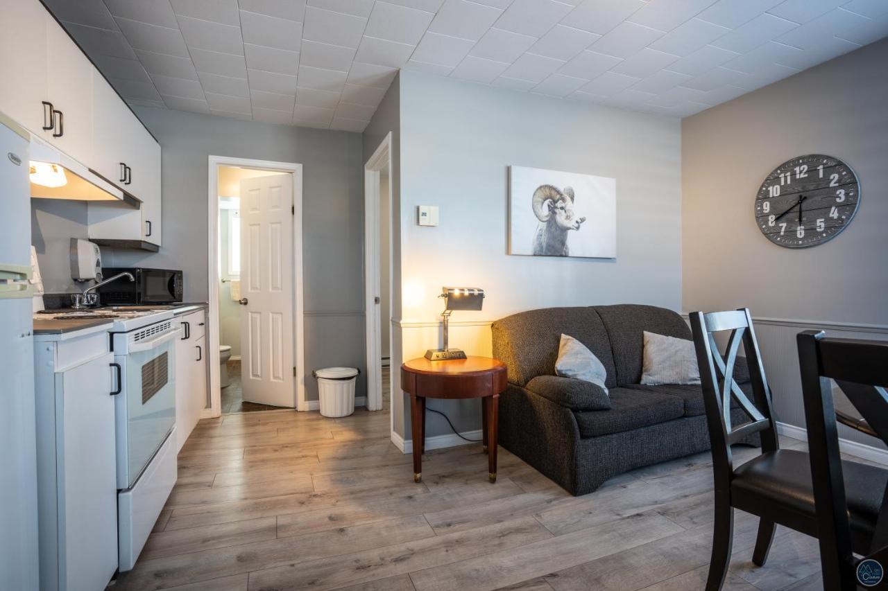 Auberge Eva Lac-Bouchette Eksteriør billede