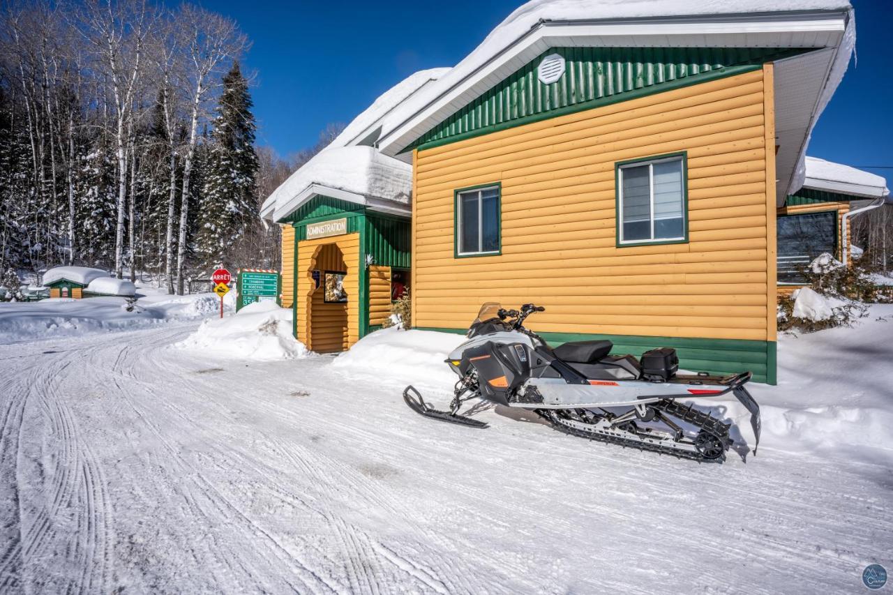 Auberge Eva Lac-Bouchette Eksteriør billede